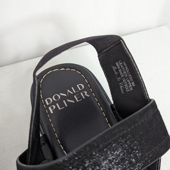 Donald J. Pliner Hollie Leather Metallic Elastic Strap Sandals - Picture 7 of 7